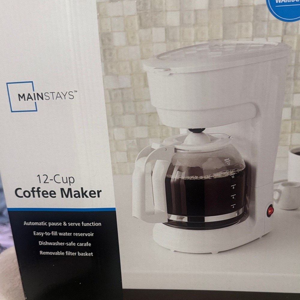 Mainstays Classic White Coffee Maker
